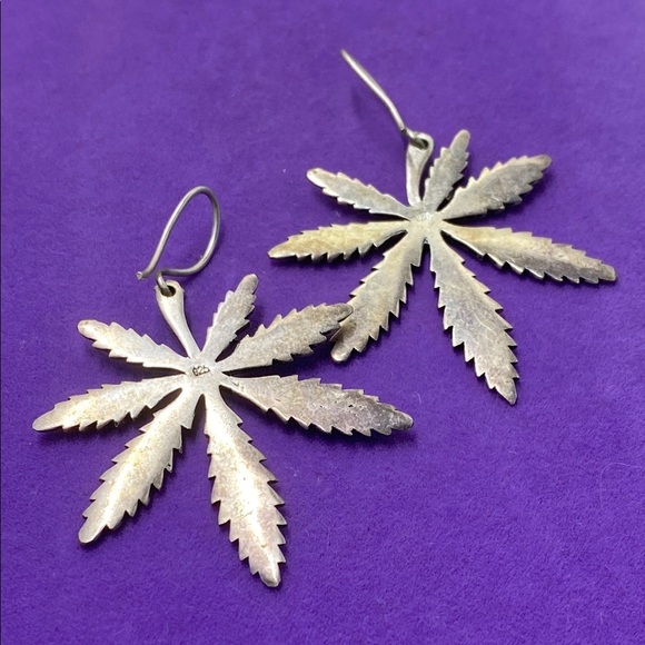 💛 Vintage Silver 925 Marijuana Leaf Hook Earrings - Picture 5 of 5